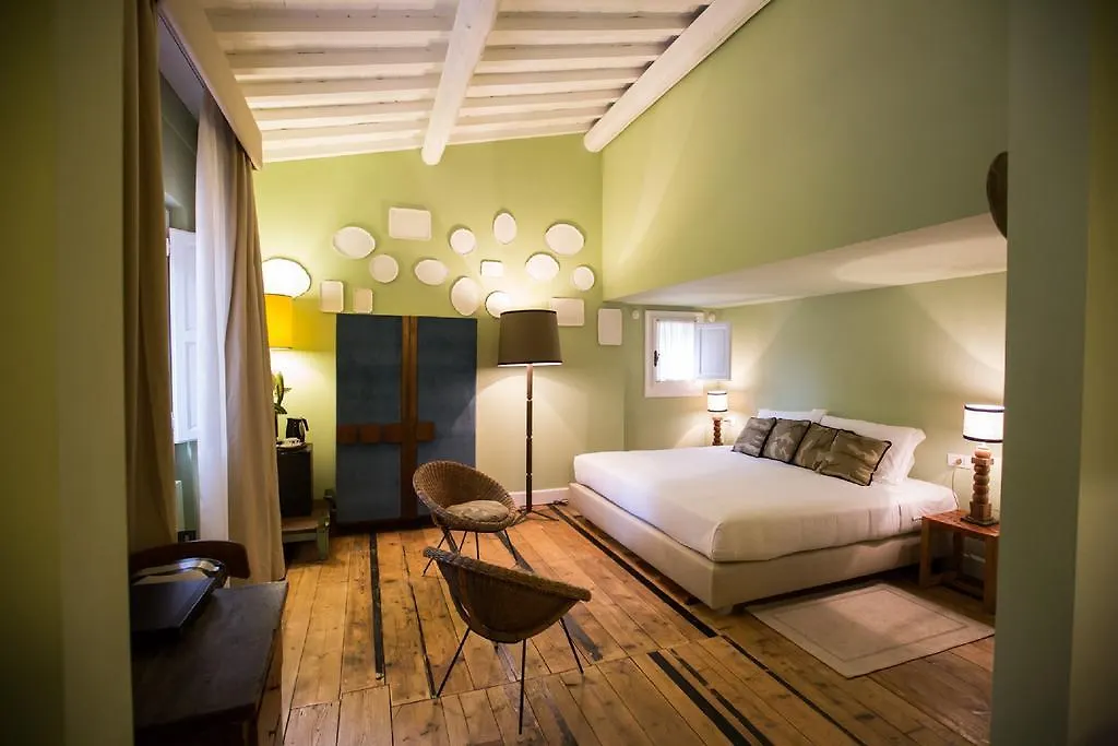 Alojamento de Acomodação e Pequeno-almoço Adastra Suites Florença