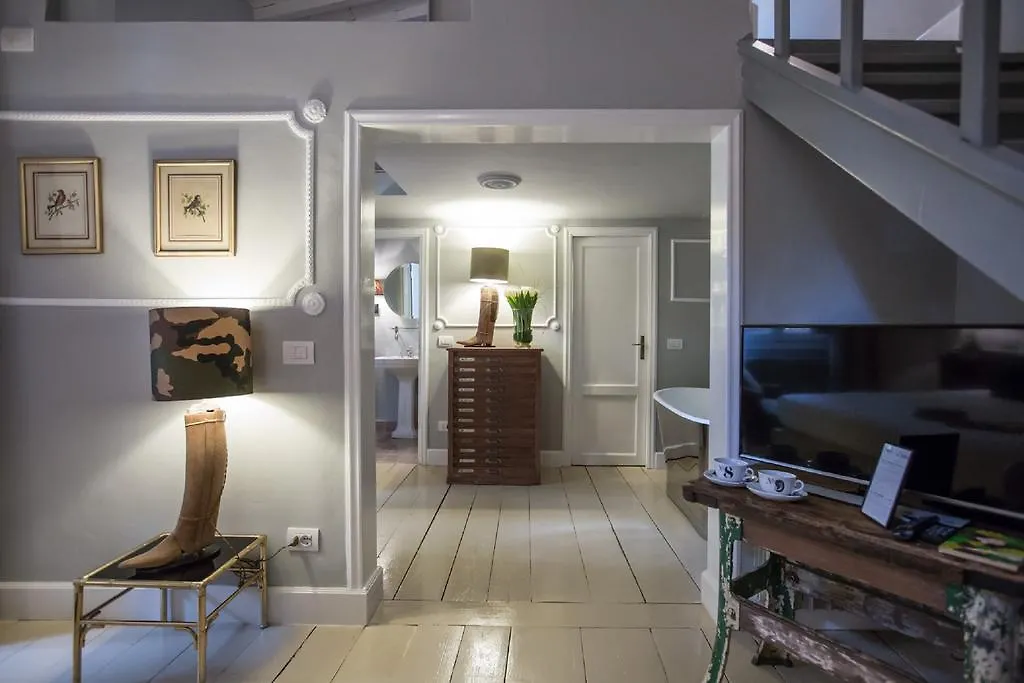 *** Bed & Breakfast Adastra Suites Florence Italy