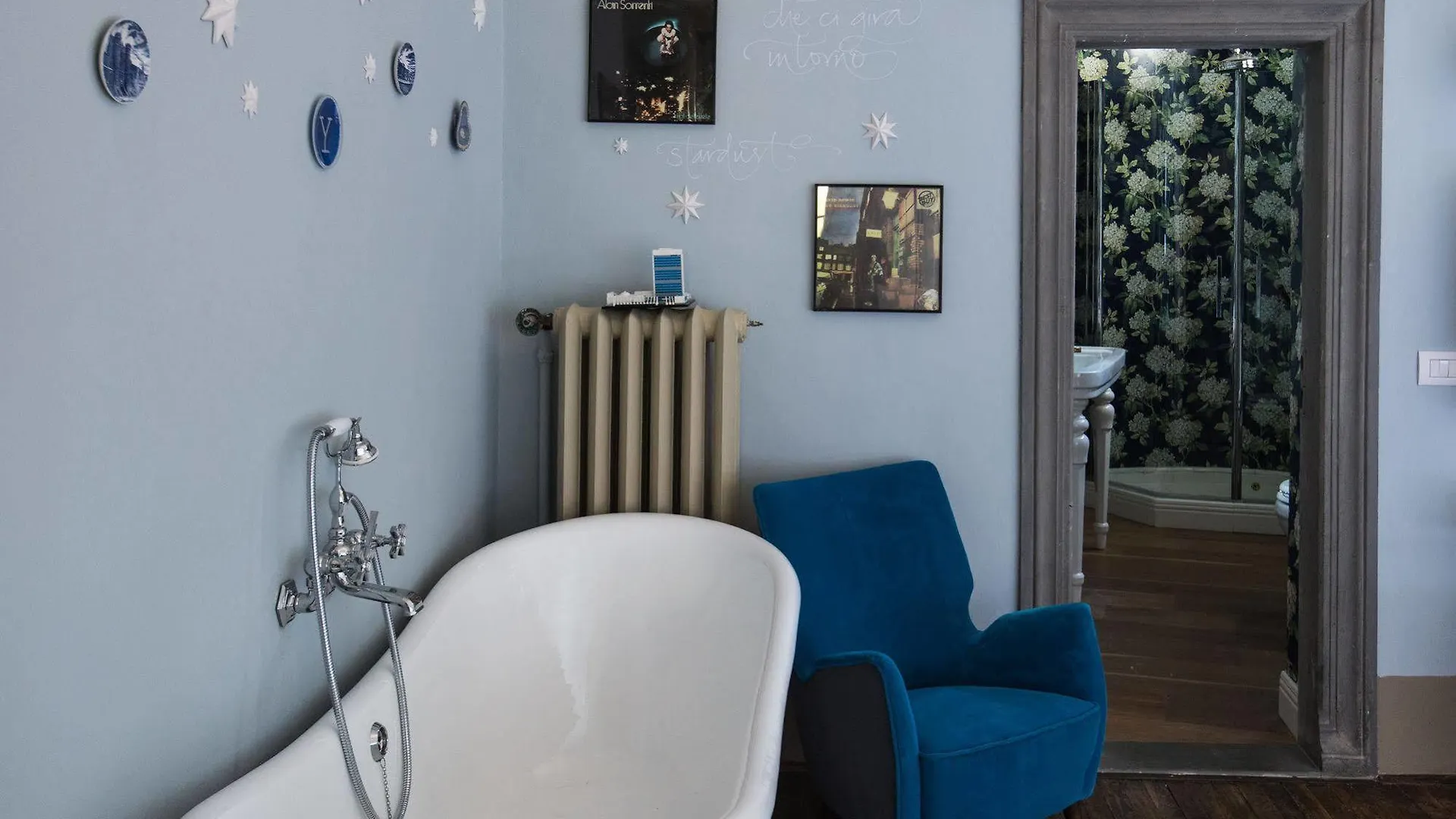 Adastra Suites Florens